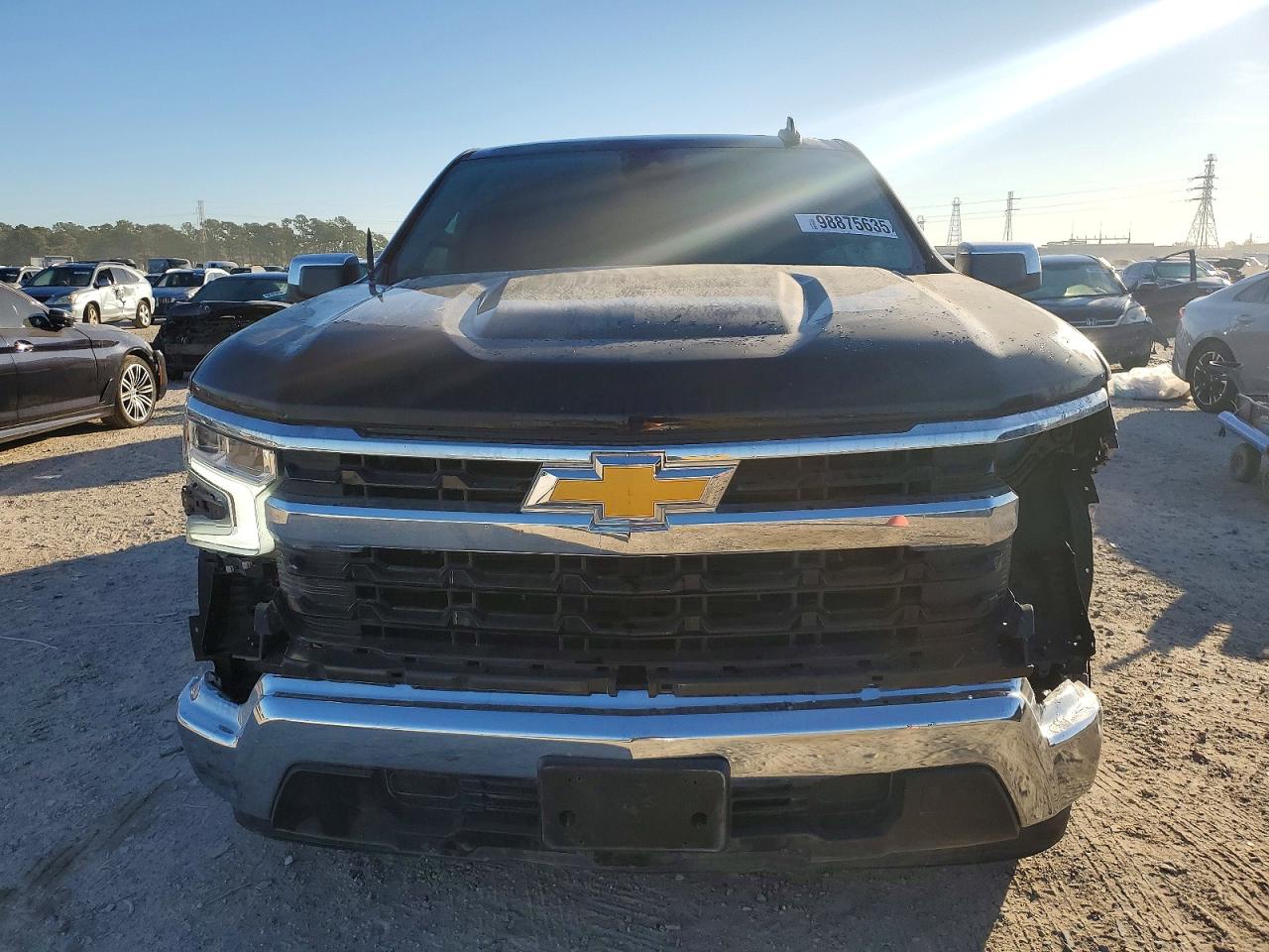 2024 CHEVROLET SILVERADO C1500 LT photo 9