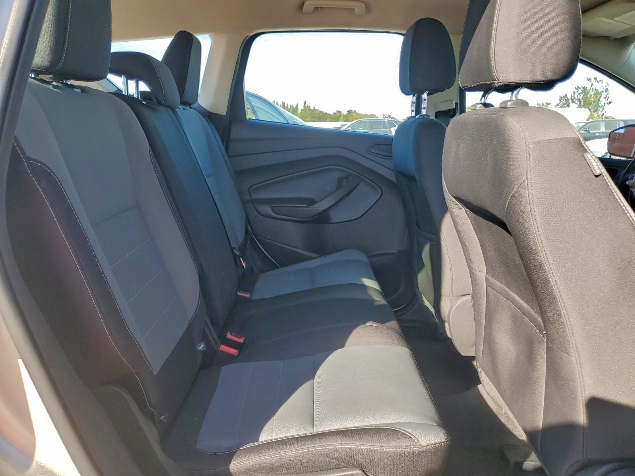 2017 FORD ESCAPE S photo 11