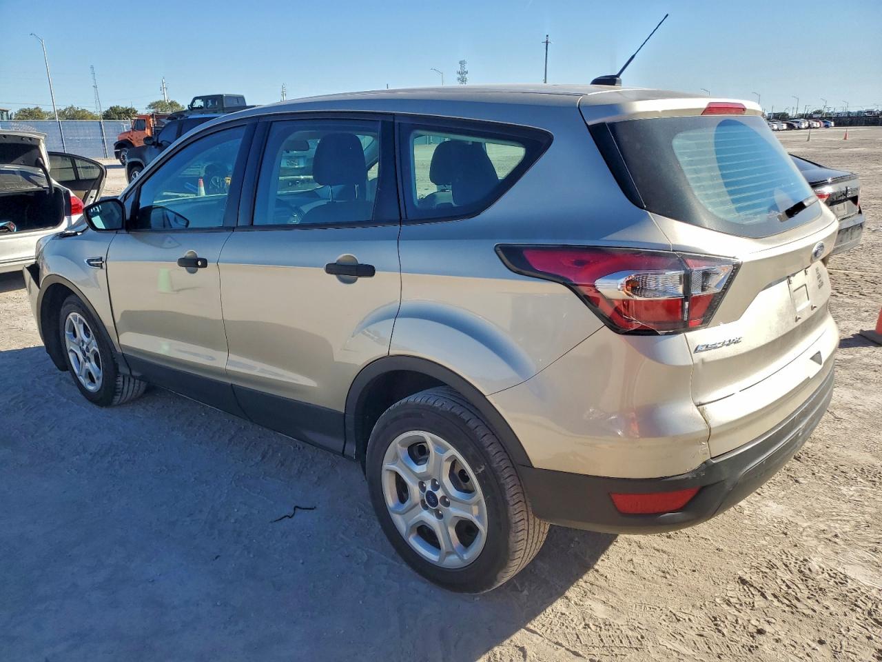 2017 FORD ESCAPE S photo 2