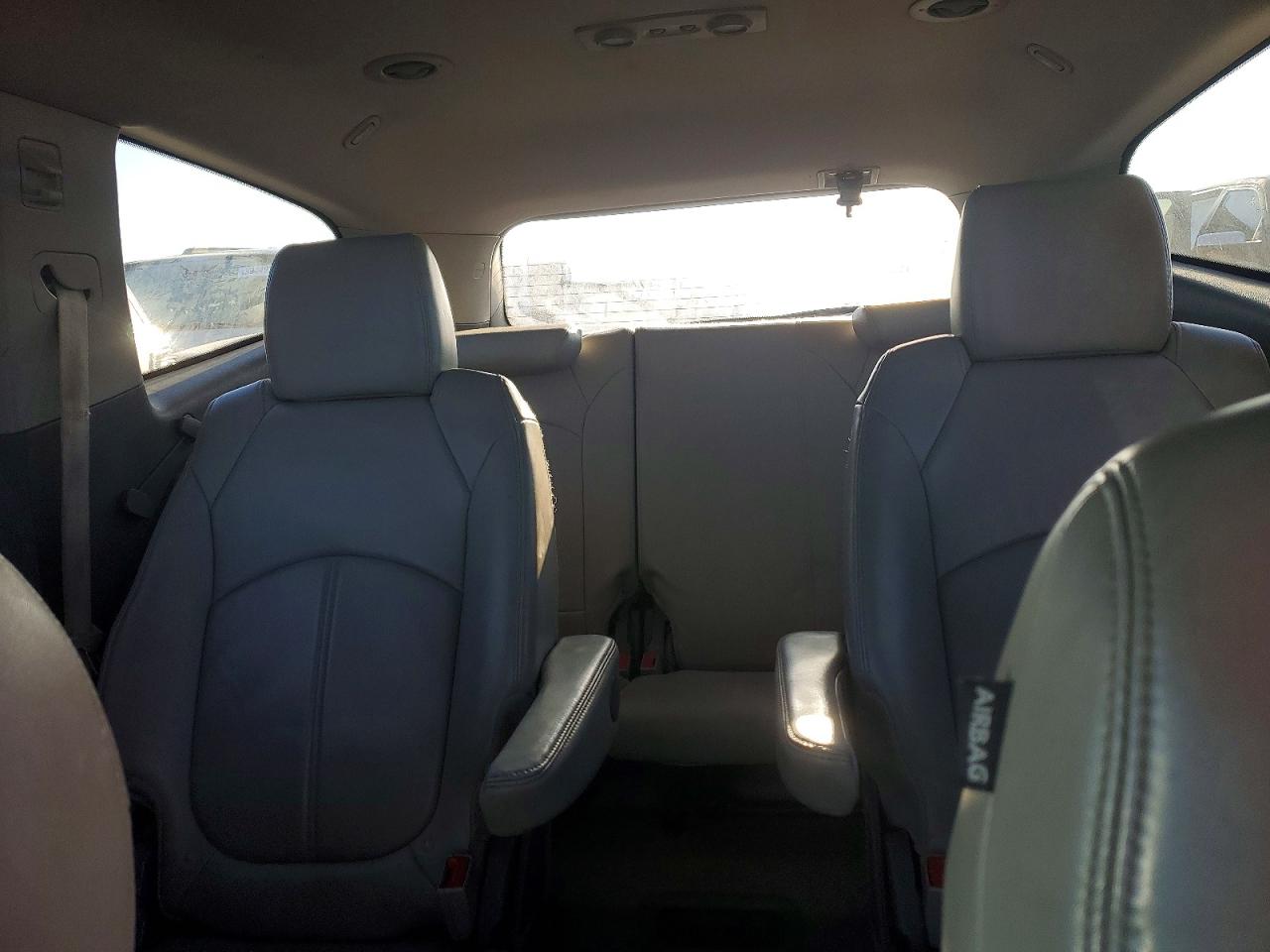2014 CHEVROLET TRAVERSE LT photo 10