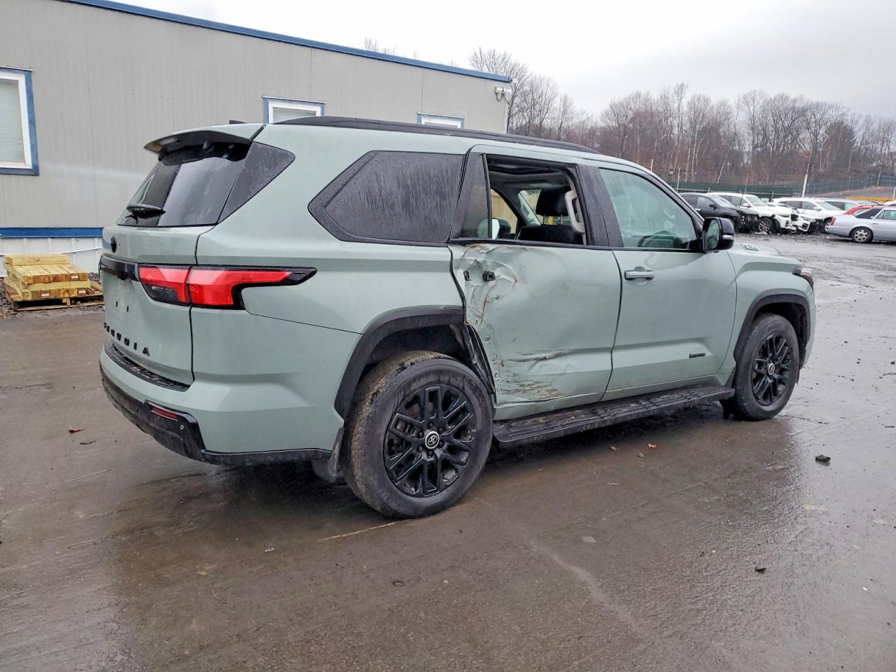 2024 TOYOTA SEQUOIA SR5 photo 3