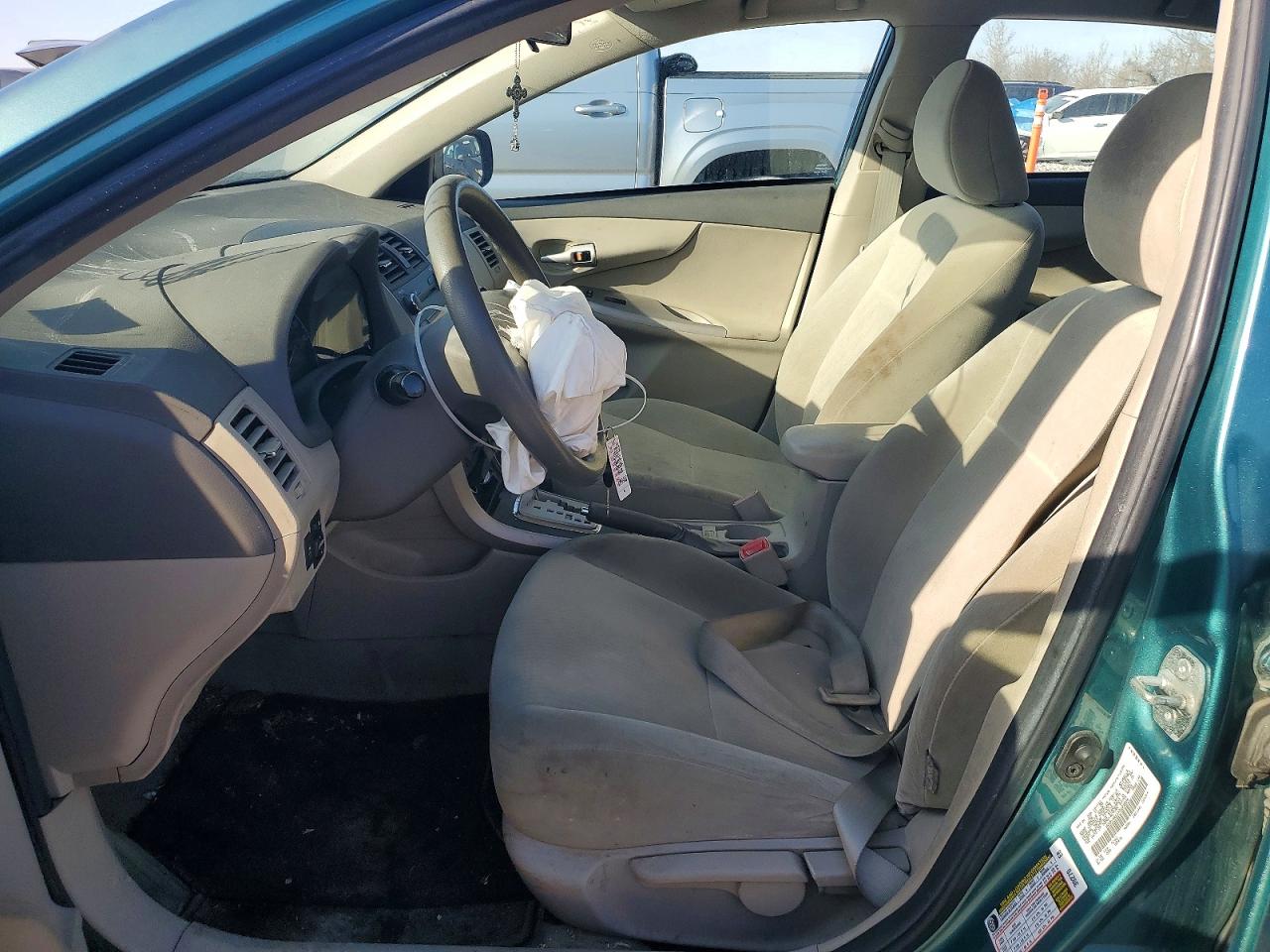 2010 TOYOTA COROLLA BASE photo 19
