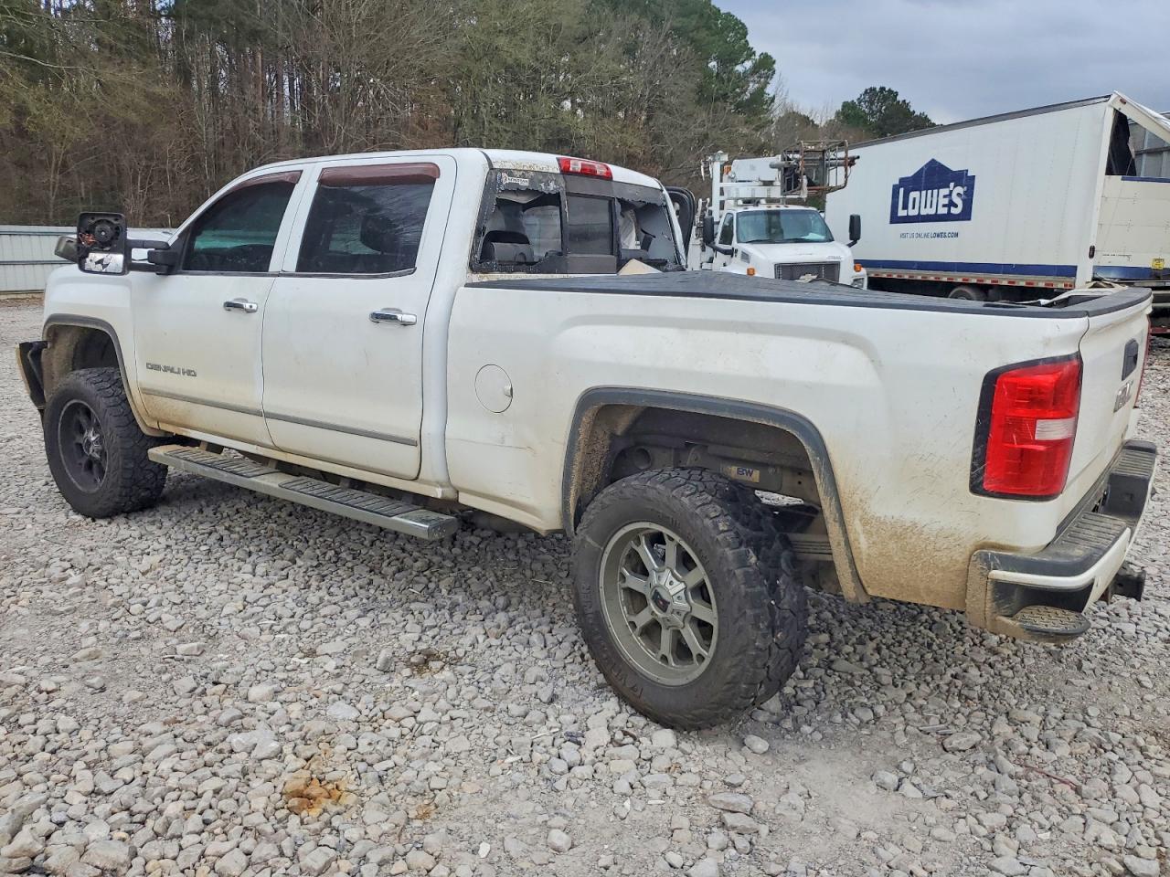 2015 GMC SIERRA K2500 DENALI photo 3