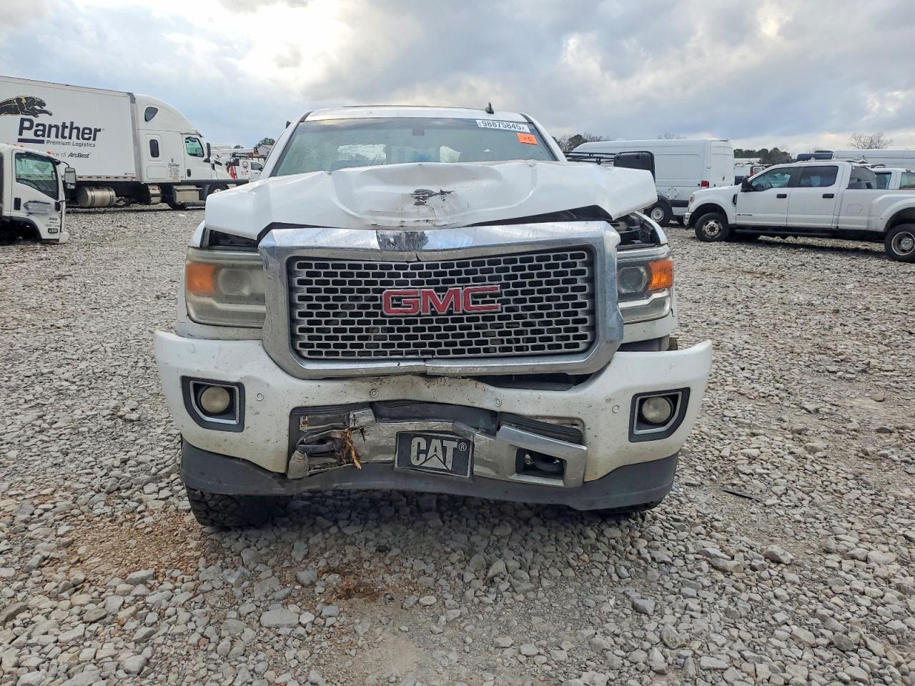 2015 GMC SIERRA K2500 DENALI photo 9