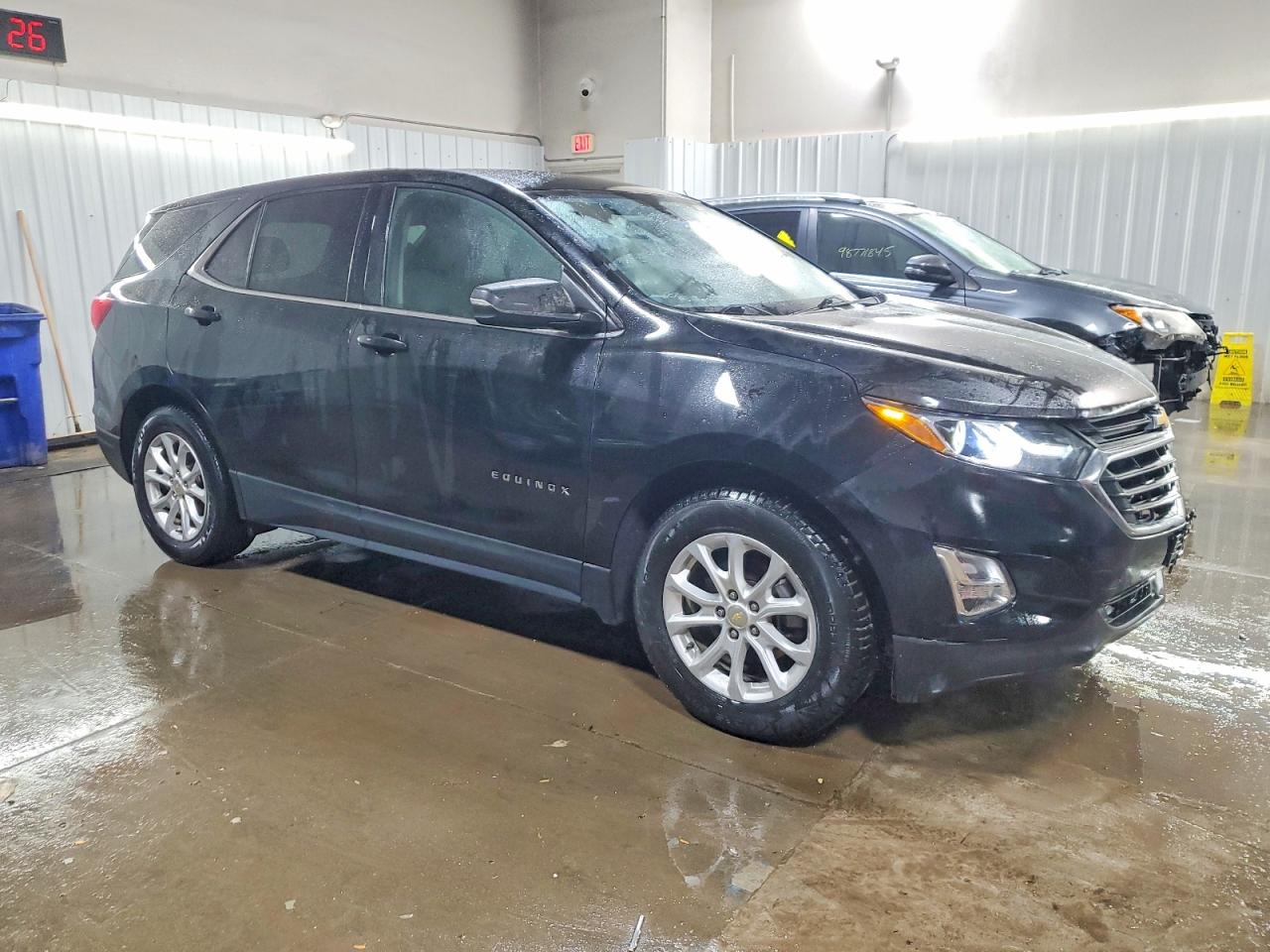 2019 CHEVROLET EQUINOX LT photo 4