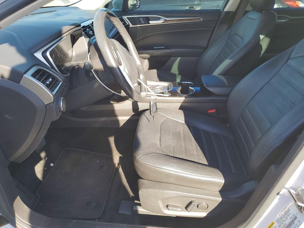 2015 FORD FUSION SE photo 7