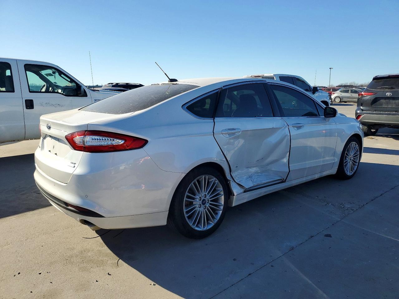 2015 FORD FUSION SE photo 3