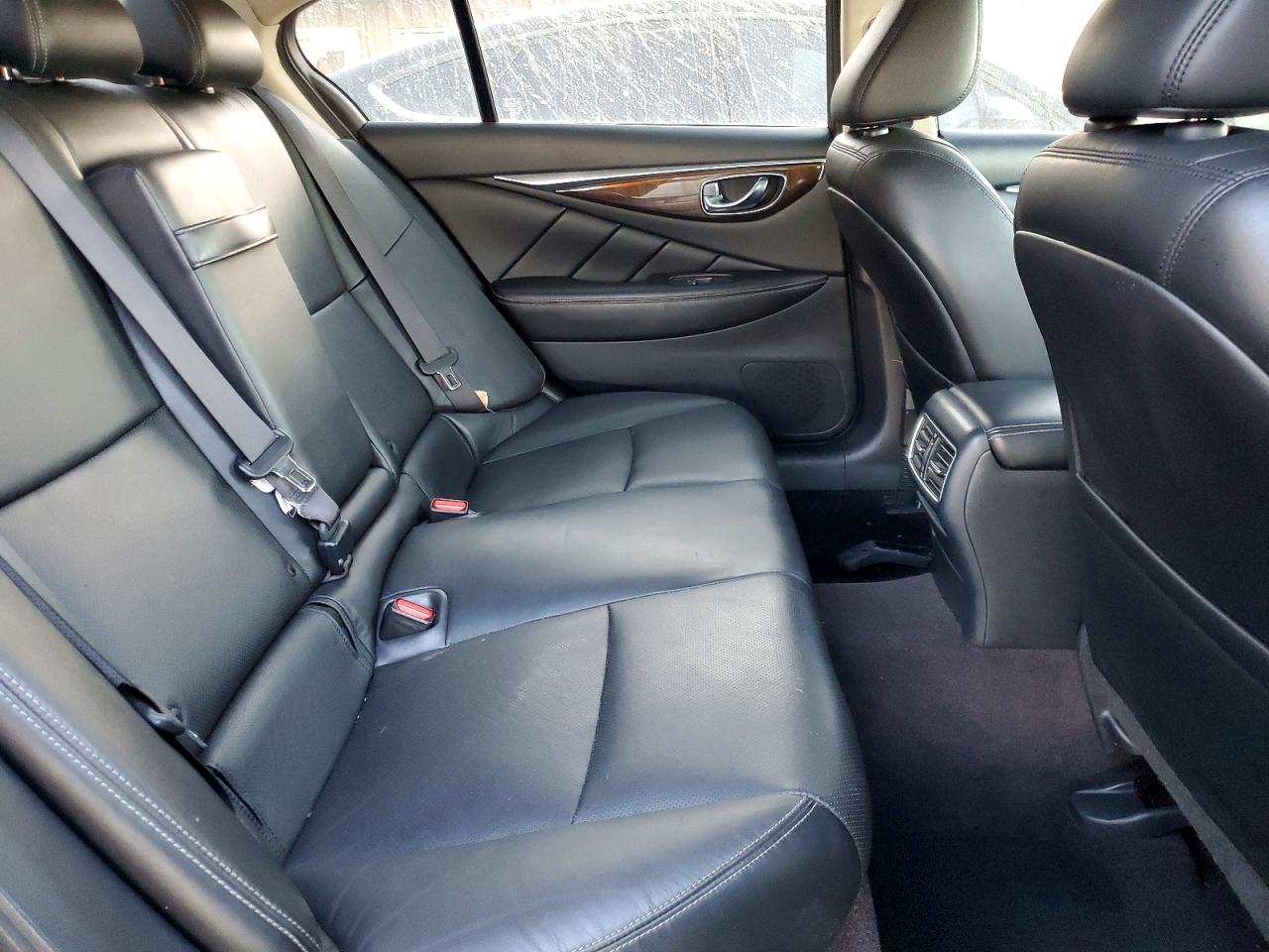 2018 INFINITI Q50 photo 10