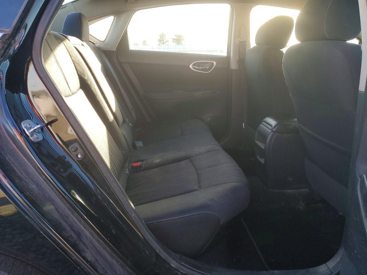 2017 NISSAN SENTRA S photo 10