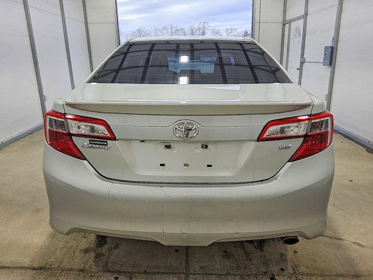 2014 TOYOTA CAMRY L photo 6