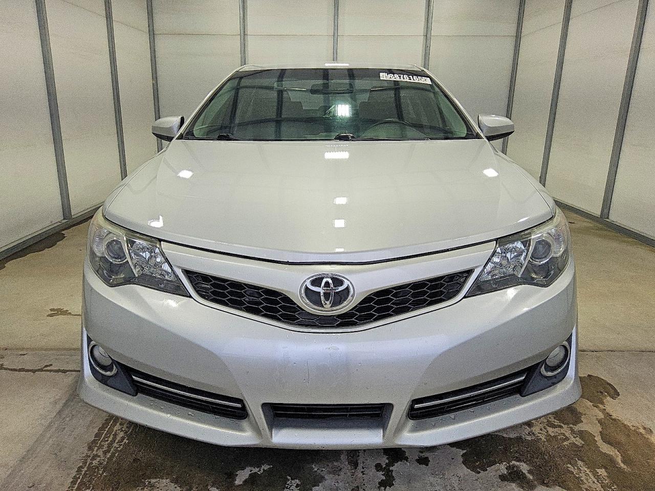 2014 TOYOTA CAMRY L photo 5