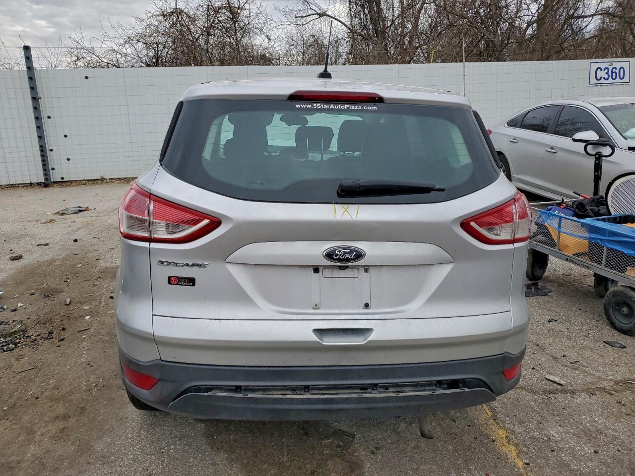 2016 FORD ESCAPE S photo 6