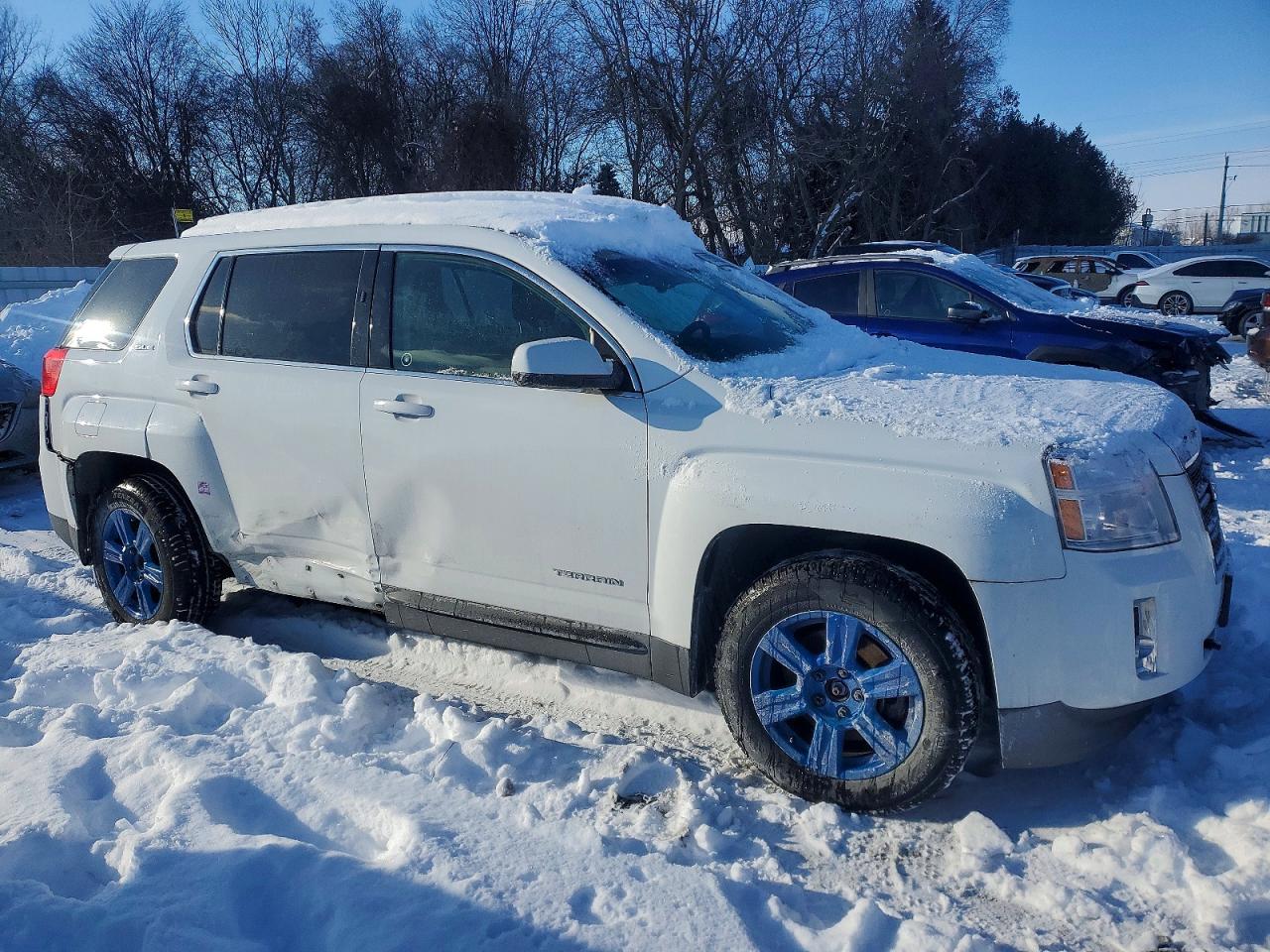 2015 GMC TERRAIN SLE photo 4