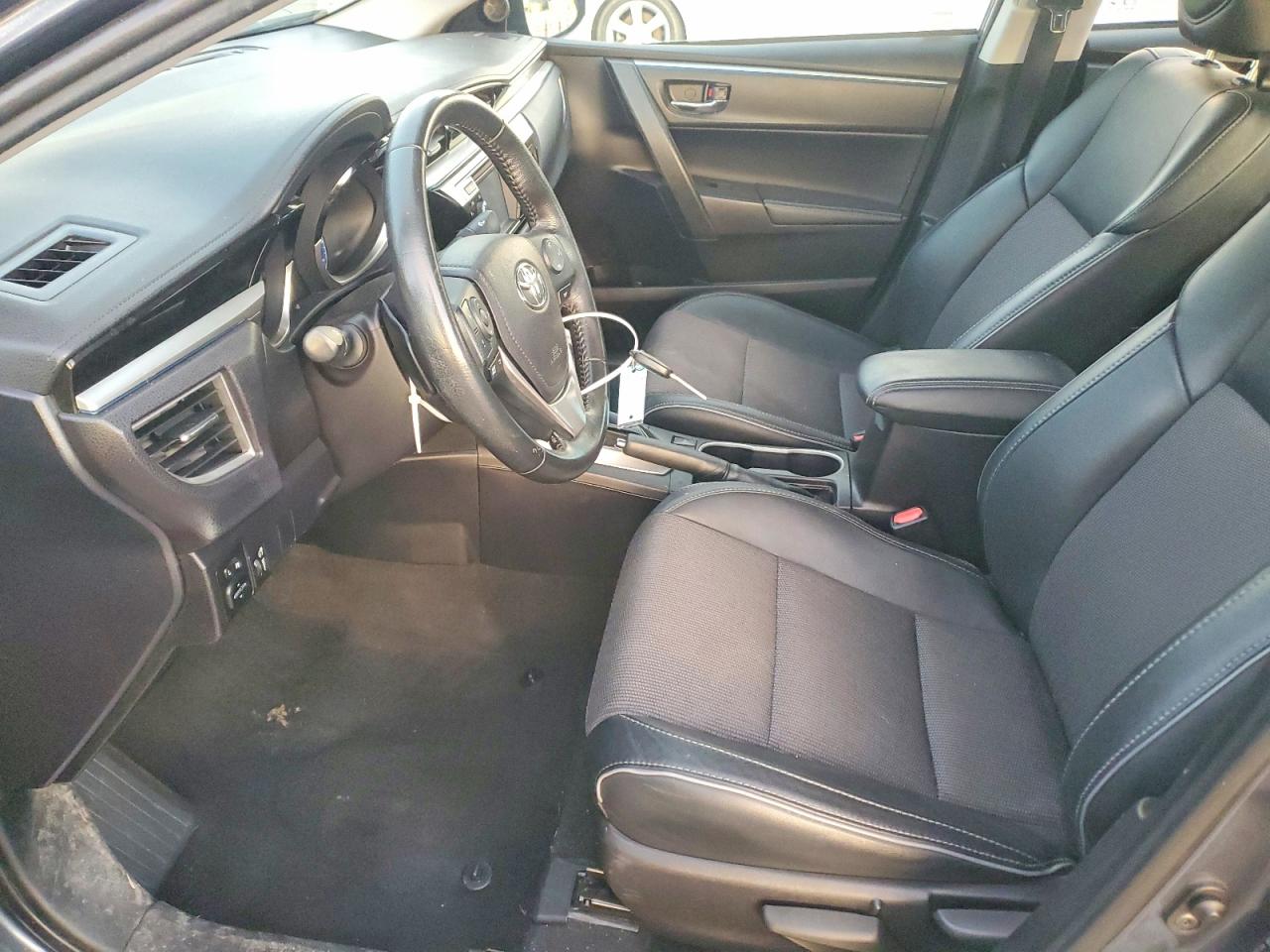 2016 TOYOTA COROLLA L photo 7