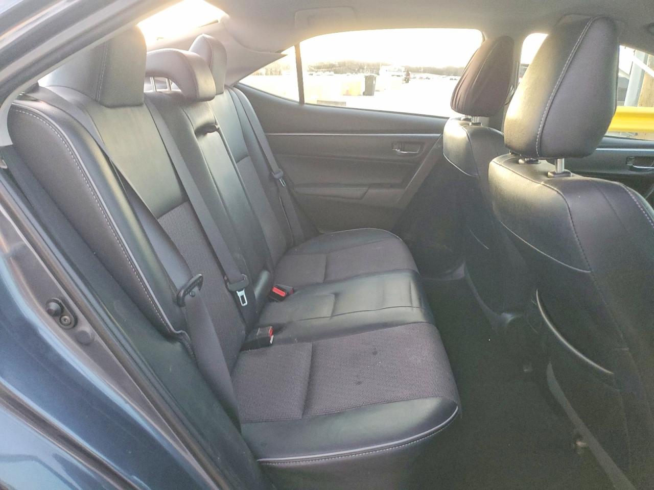 2016 TOYOTA COROLLA L photo 10