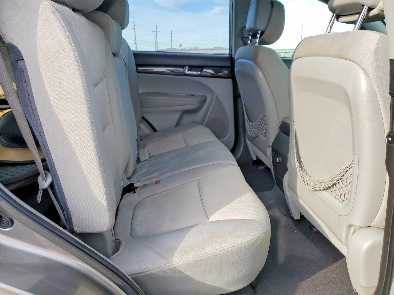 2011 KIA SORENTO BASE photo 11