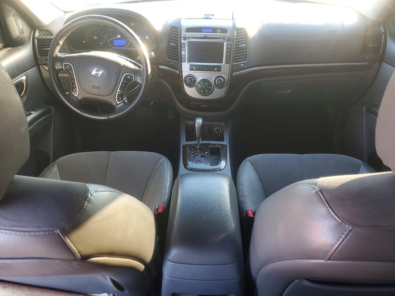 2011 HYUNDAI SANTA FE SE photo 8