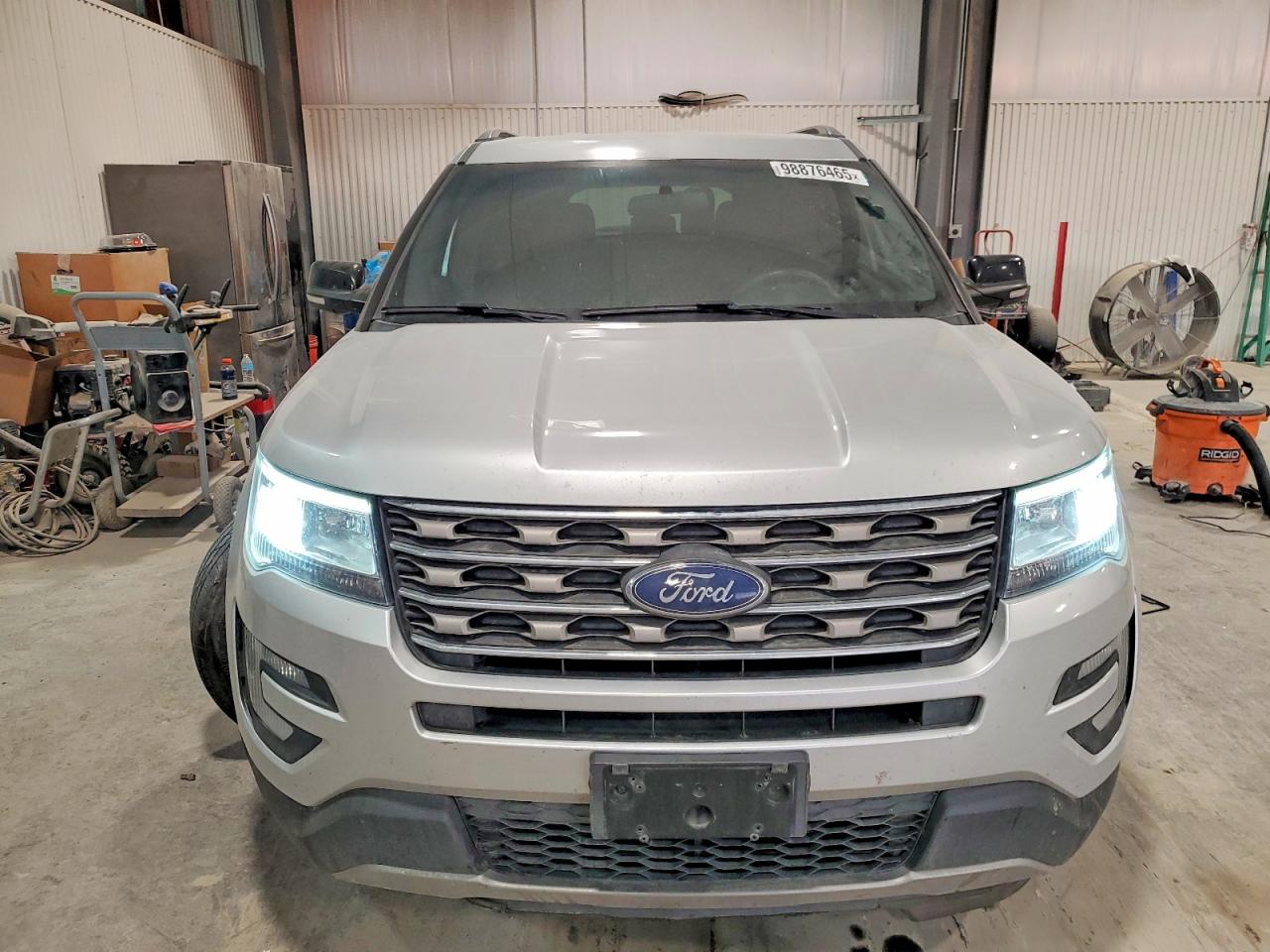 2017 FORD EXPLORER XLT photo 9