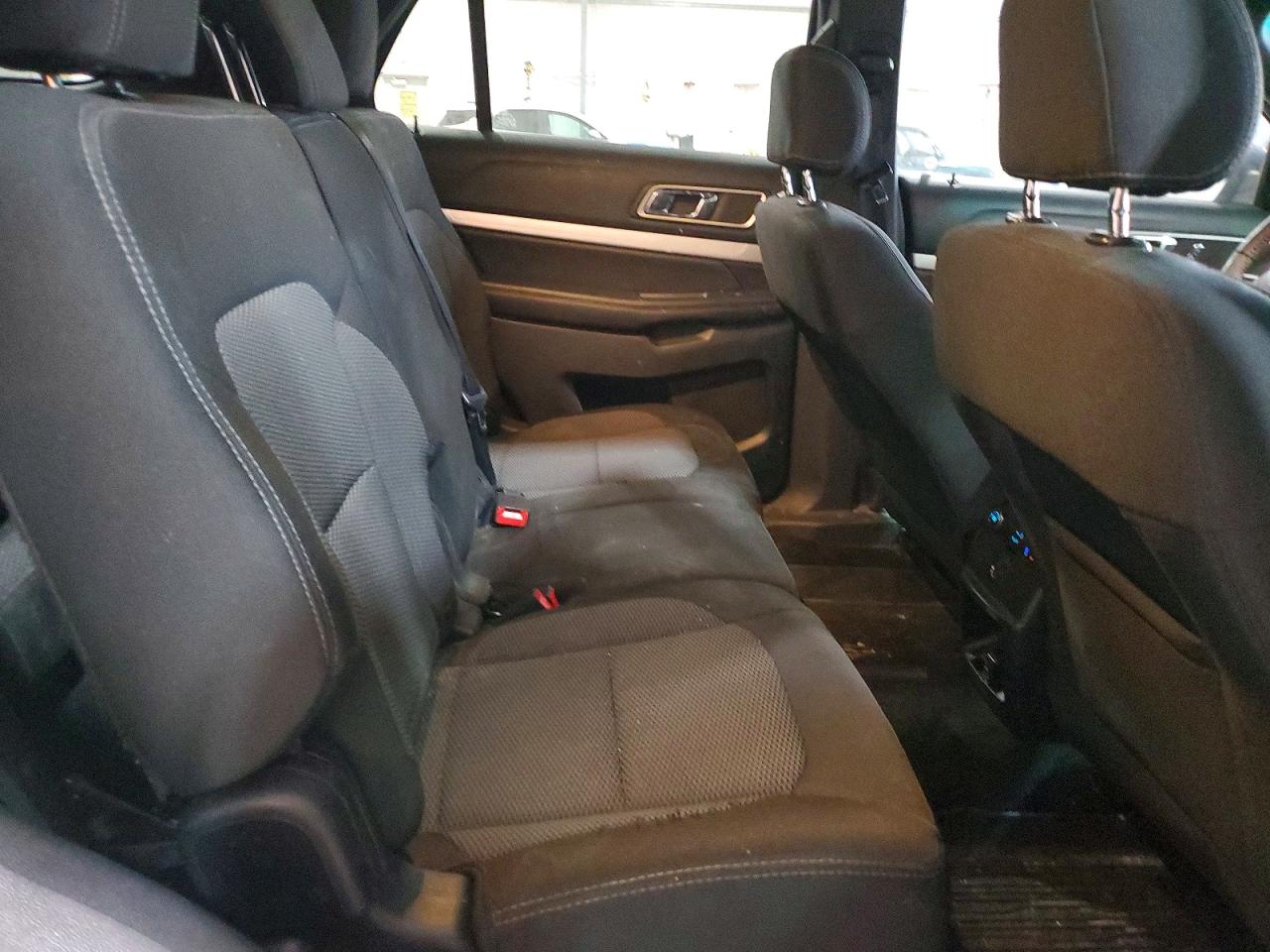 2017 FORD EXPLORER XLT photo 21