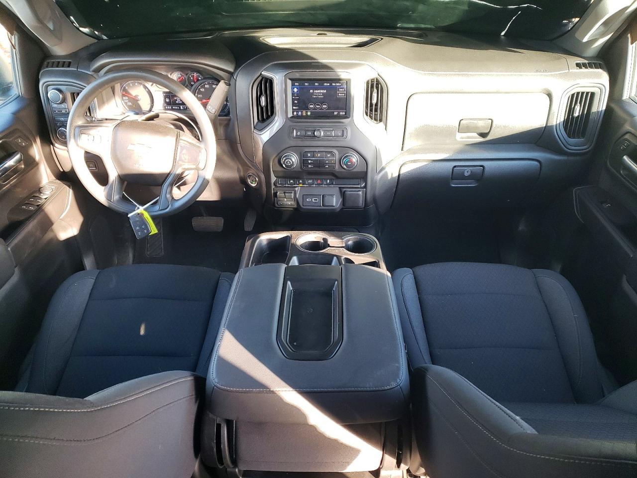 2024 CHEVROLET SILVERADO K1500 CUSTOM photo 8