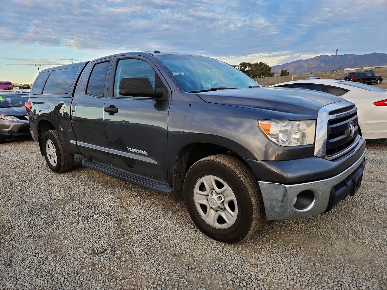 2013 TOYOTA TUNDRA DOUBLE CAB SR5 photo 10