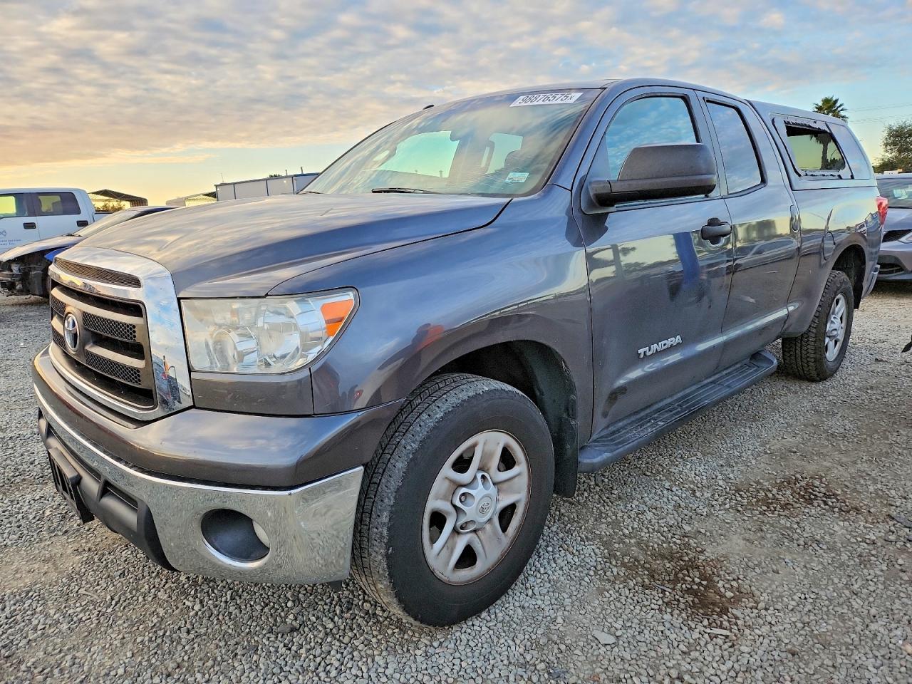2013 TOYOTA TUNDRA