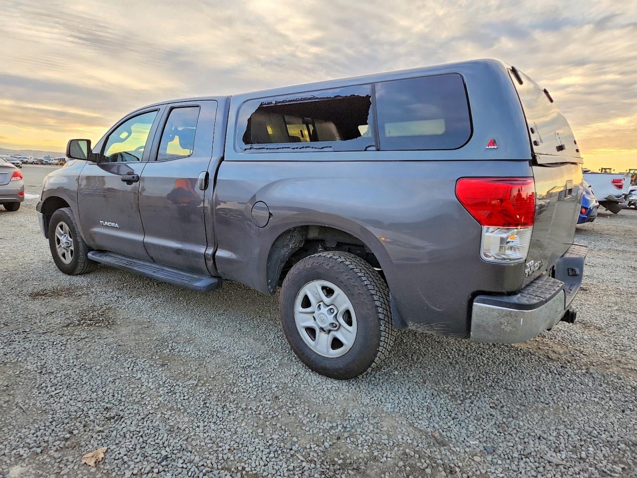 2013 TOYOTA TUNDRA DOUBLE CAB SR5 photo 4