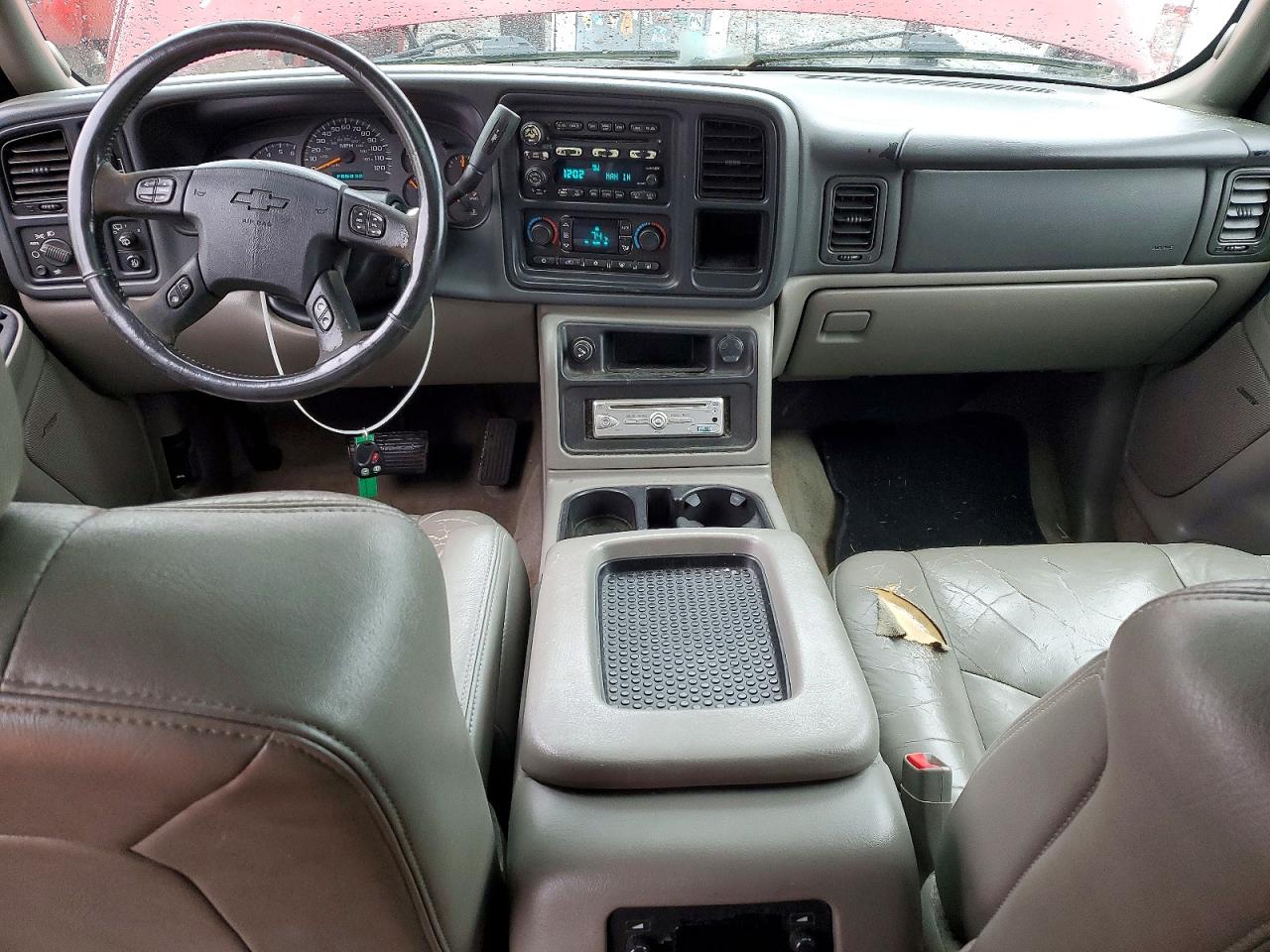 2004 CHEVROLET SUBURBAN K1500 photo 15