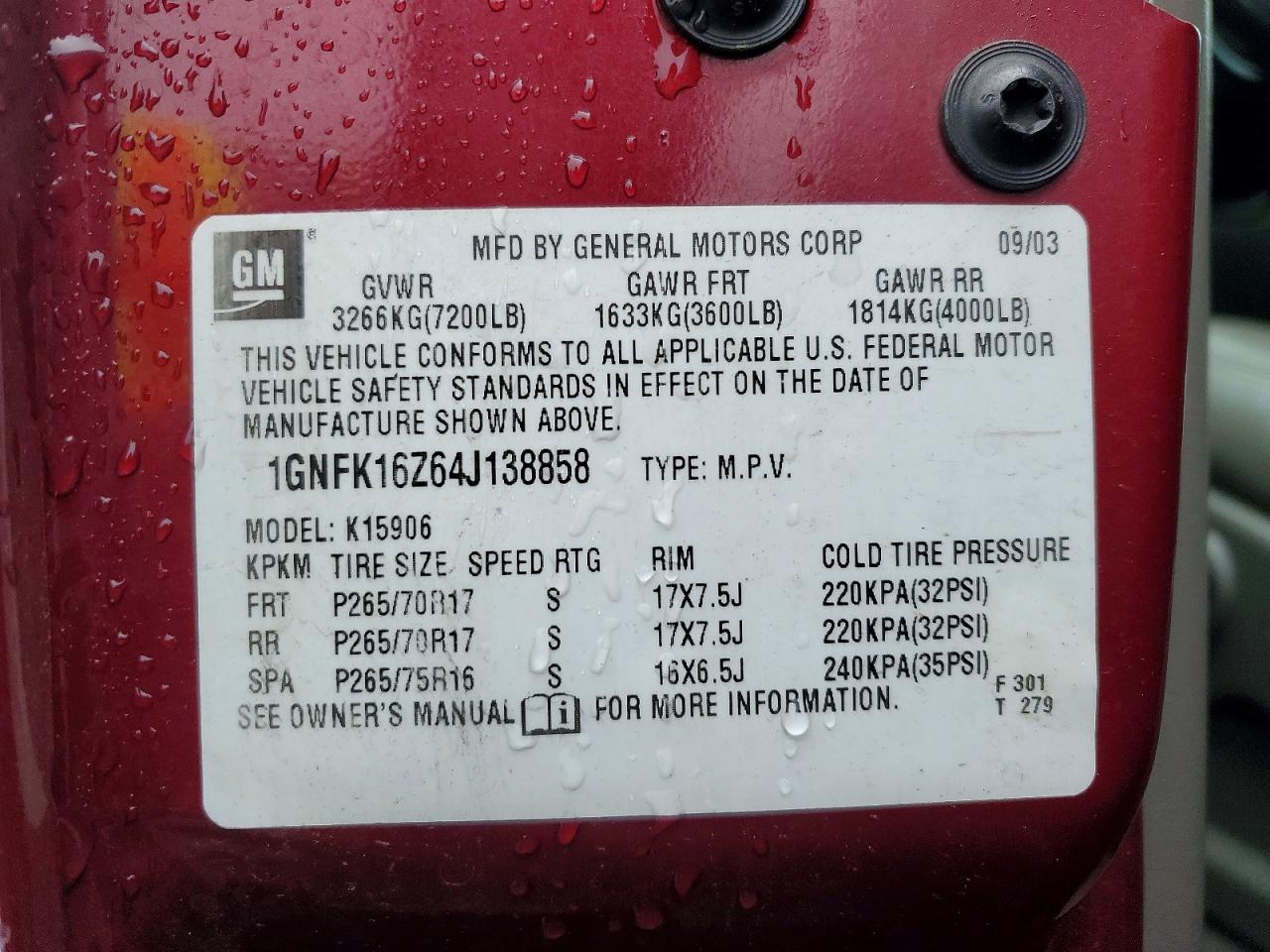 2004 CHEVROLET SUBURBAN K1500 photo 25
