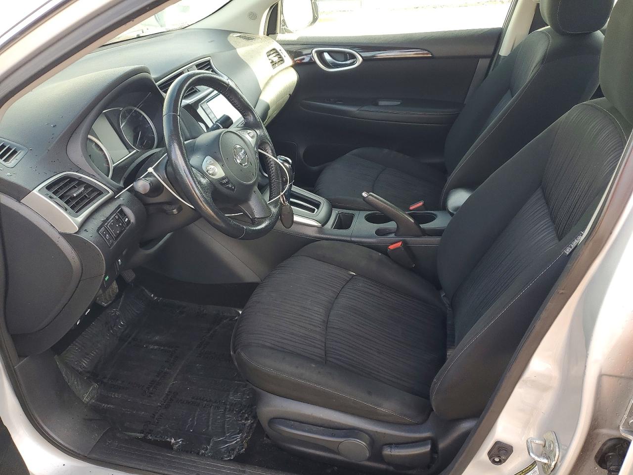 2019 NISSAN SENTRA S photo 13