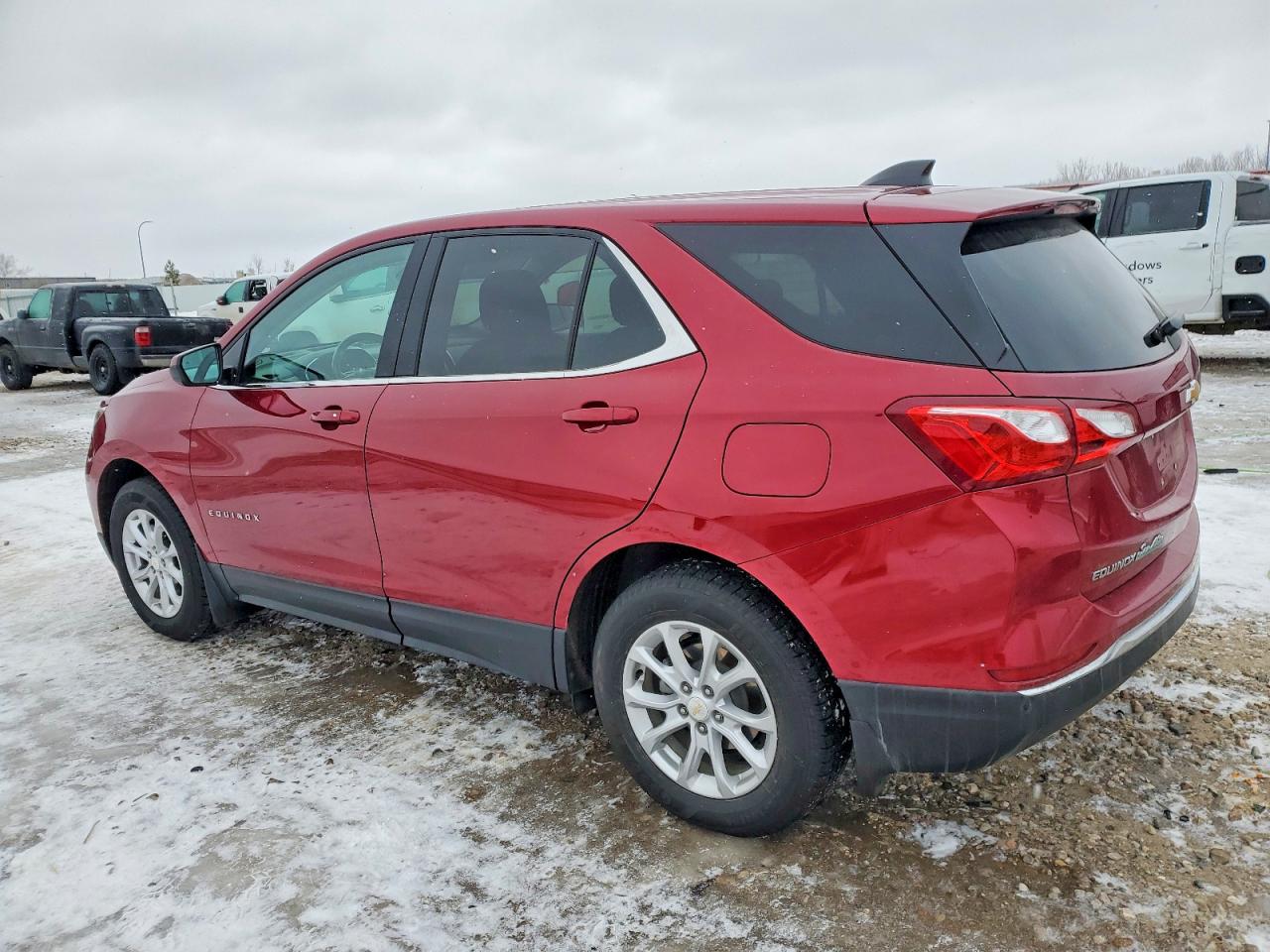 2020 CHEVROLET EQUINOX LT photo 2