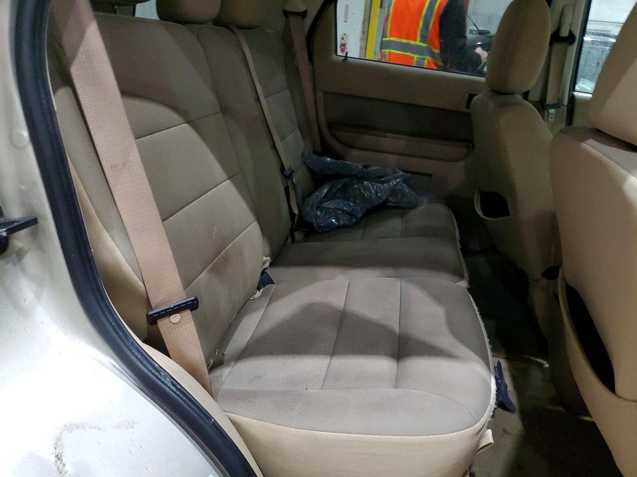 2012 FORD ESCAPE XLT photo 11