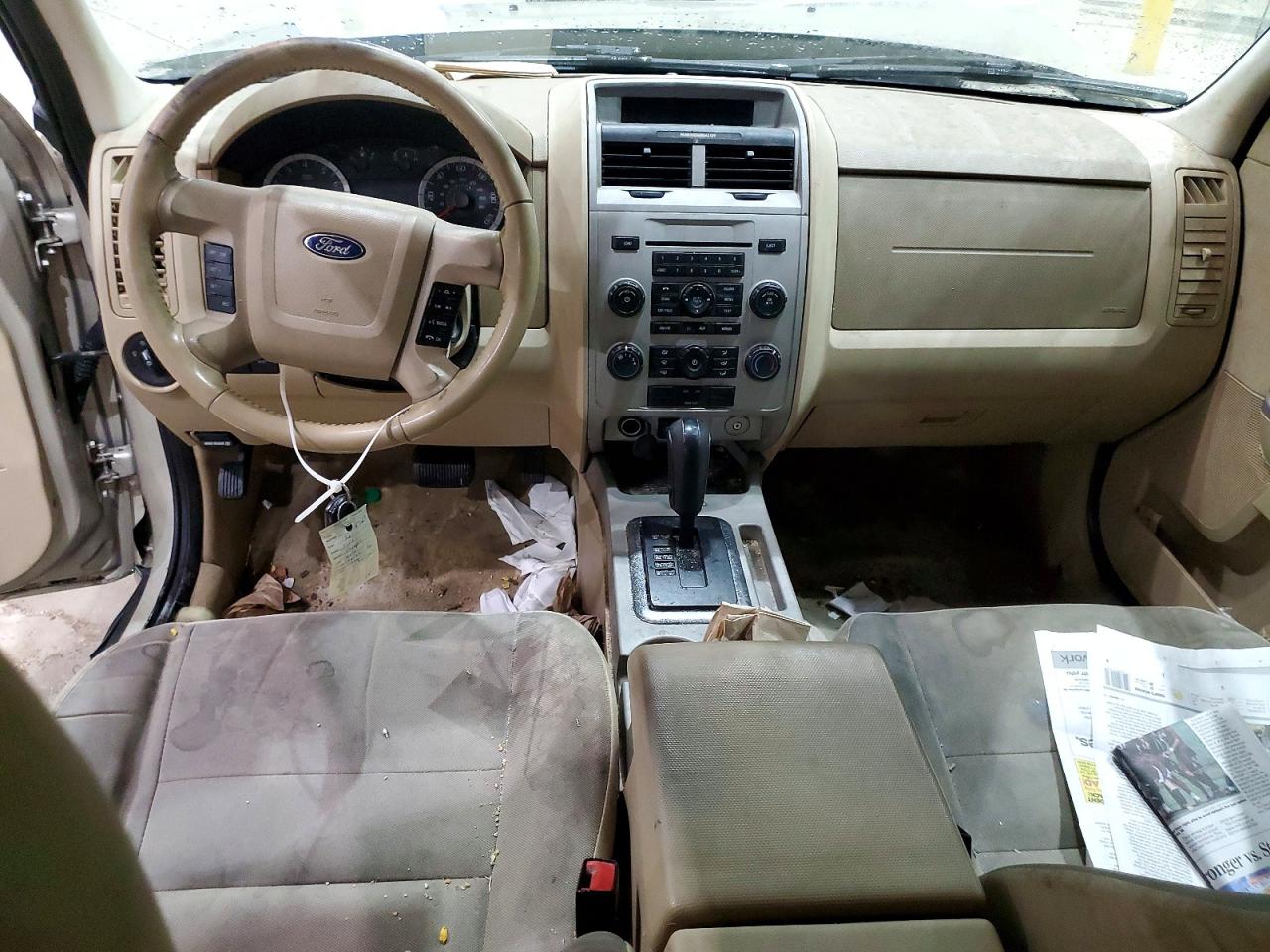 2012 FORD ESCAPE XLT photo 8