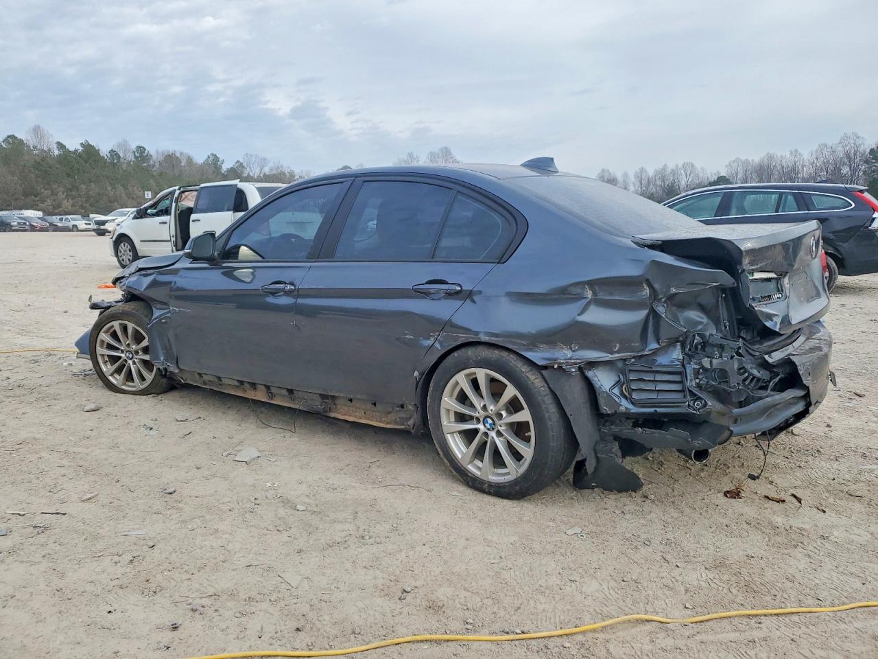 2017 BMW 320 I photo 2