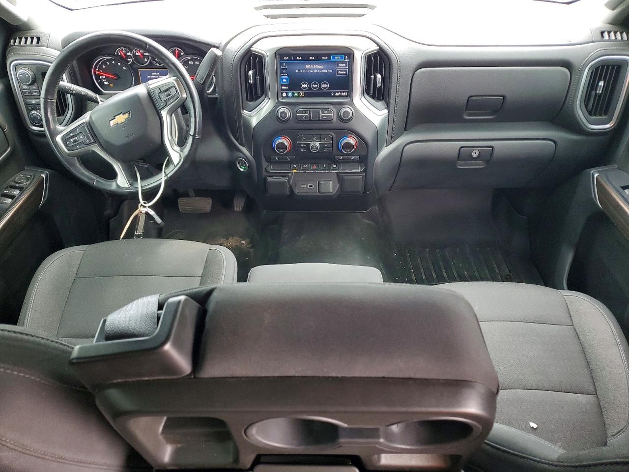 2019 CHEVROLET SILVERADO K1500 LT photo 8