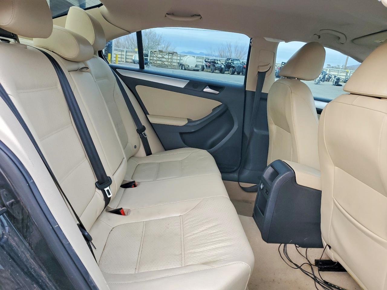 2013 VOLKSWAGEN JETTA SE photo 10