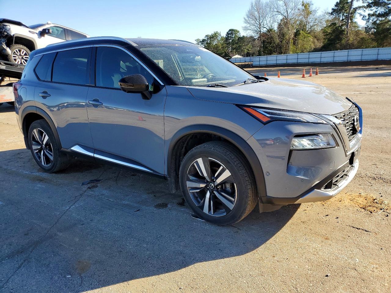 2021 NISSAN ROGUE PLATINUM photo 4