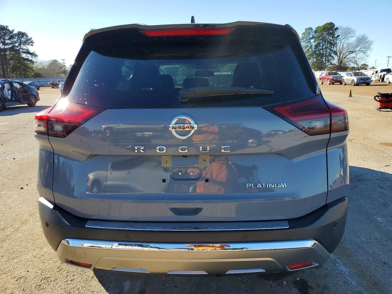 2021 NISSAN ROGUE PLATINUM photo 6