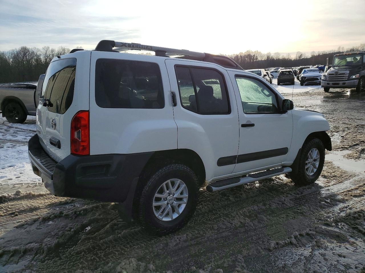 2015 NISSAN XTERRA X photo 3