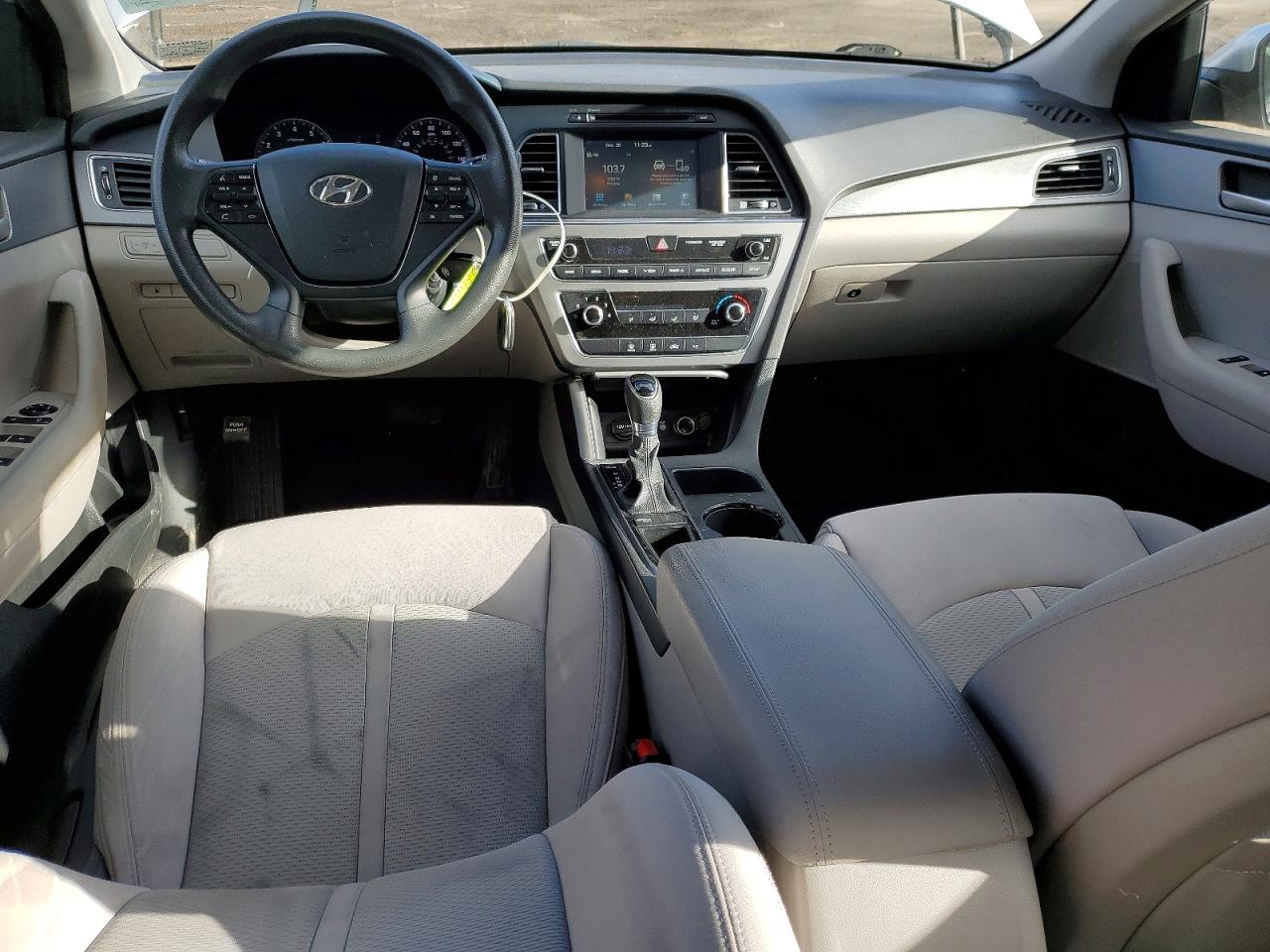 2016 HYUNDAI SONATA SE photo 8