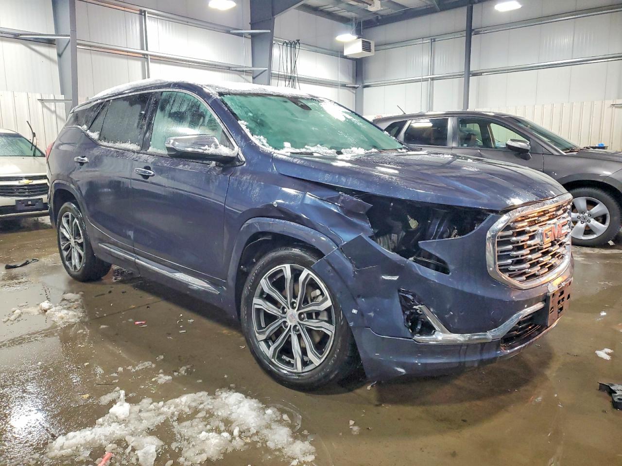 2018 GMC TERRAIN DENALI photo 4