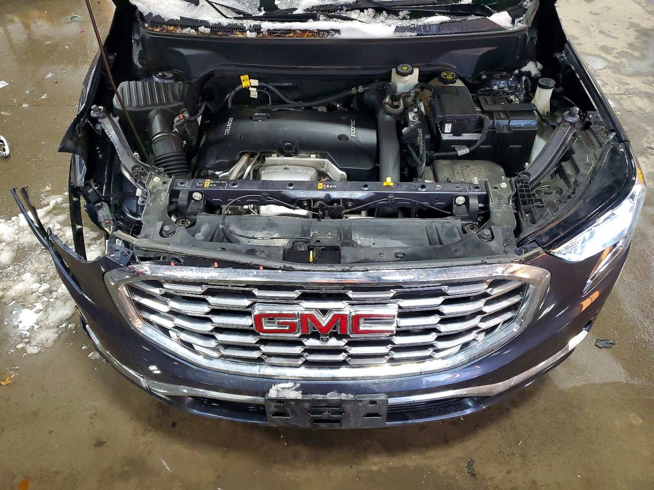 2018 GMC TERRAIN DENALI photo 12
