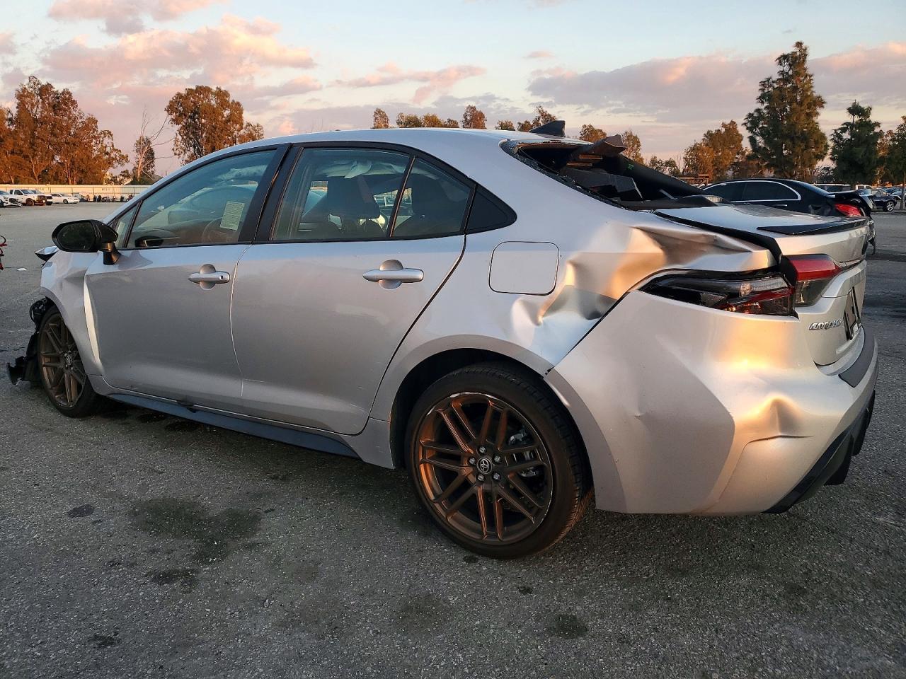 2024 TOYOTA COROLLA LE photo 2