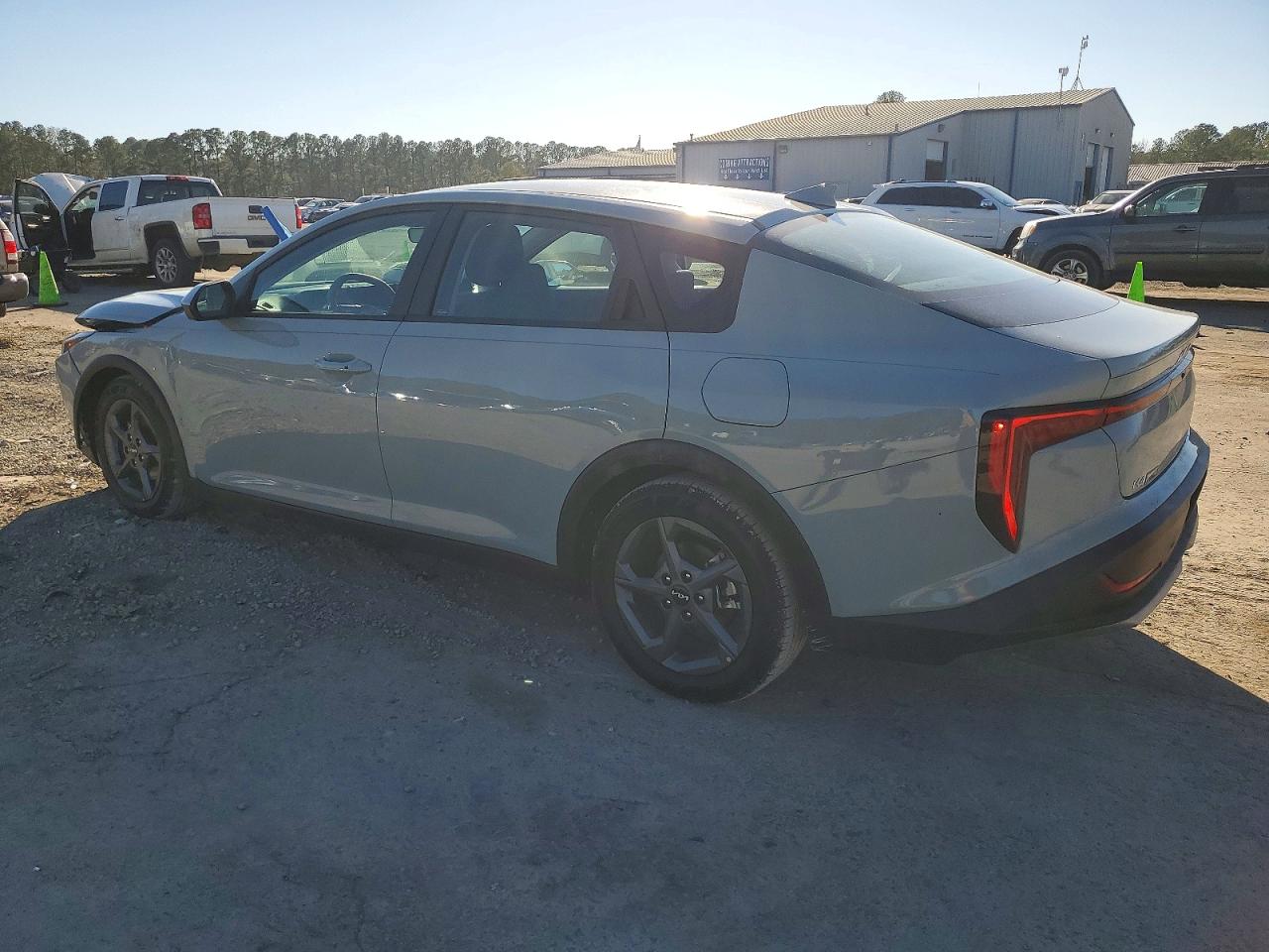 2025 KIA K4 LX photo 3