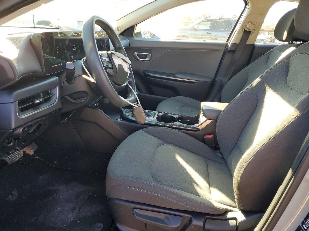 2025 KIA K4 LX photo 13