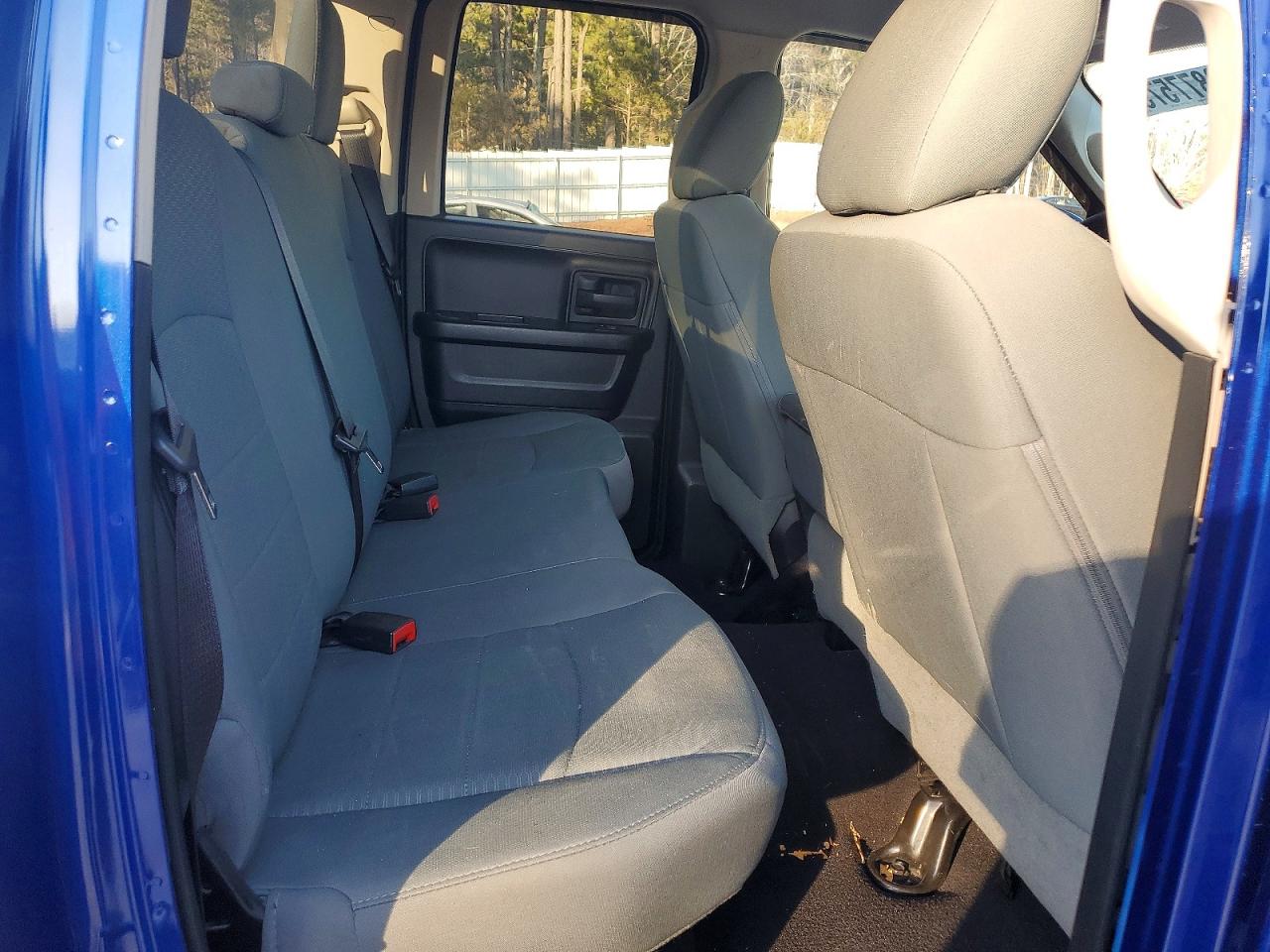 2014 RAM 1500 ST photo 10