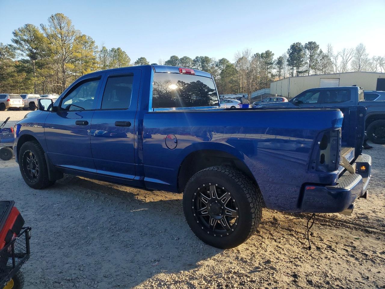 2014 RAM 1500 ST photo 2