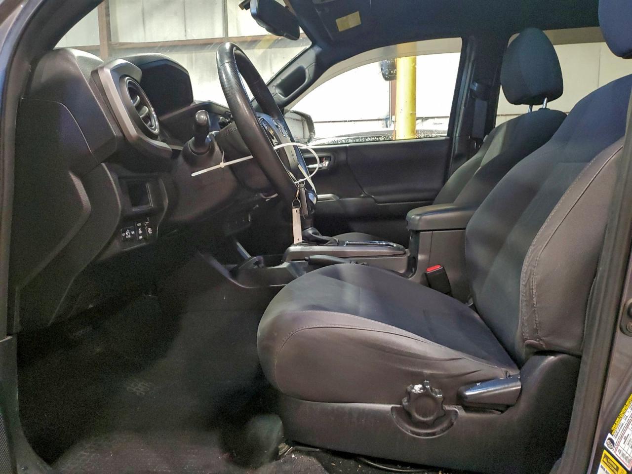 2017 TOYOTA TACOMA DOUBLE CAB photo 13
