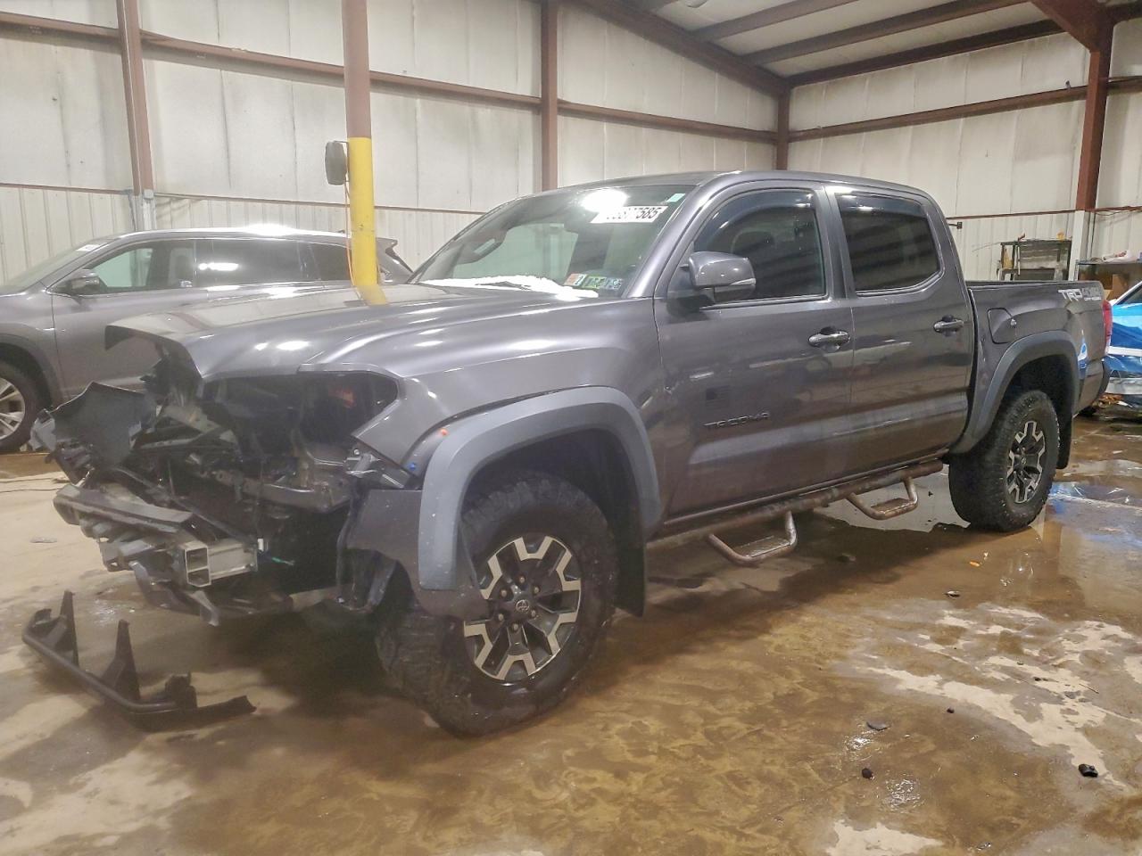 2017 TOYOTA TACOMA