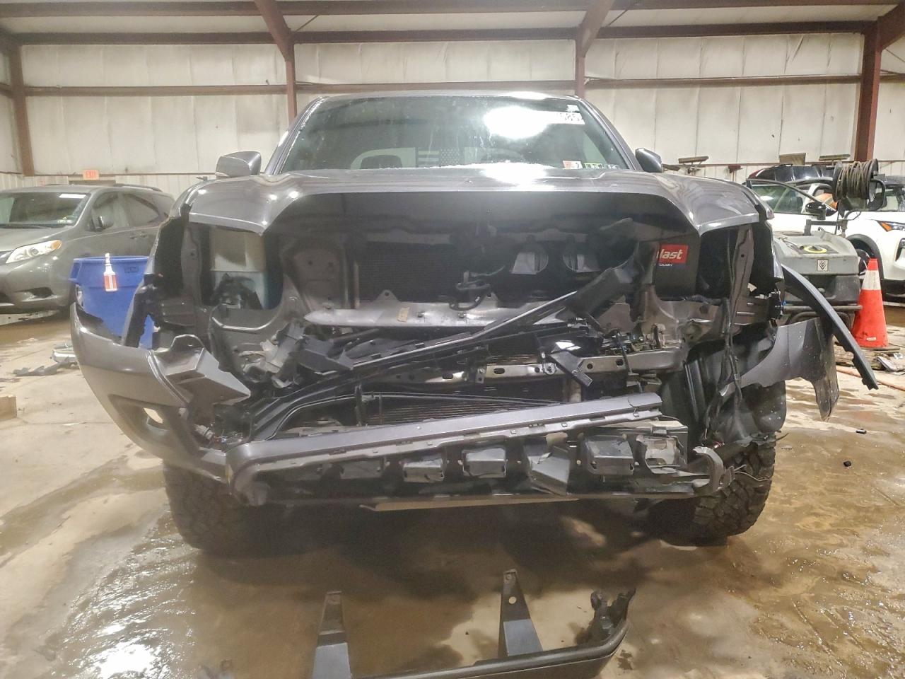 2017 TOYOTA TACOMA DOUBLE CAB photo 9